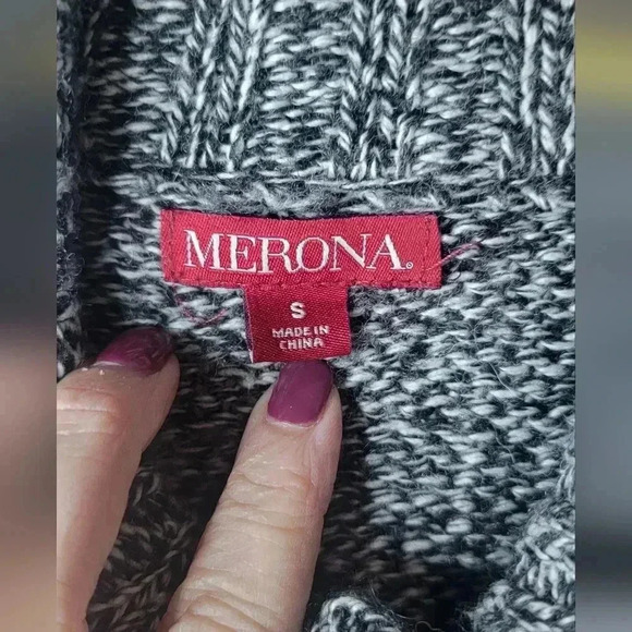 Merona button-down sweater. Size small - Picture 2 of 5